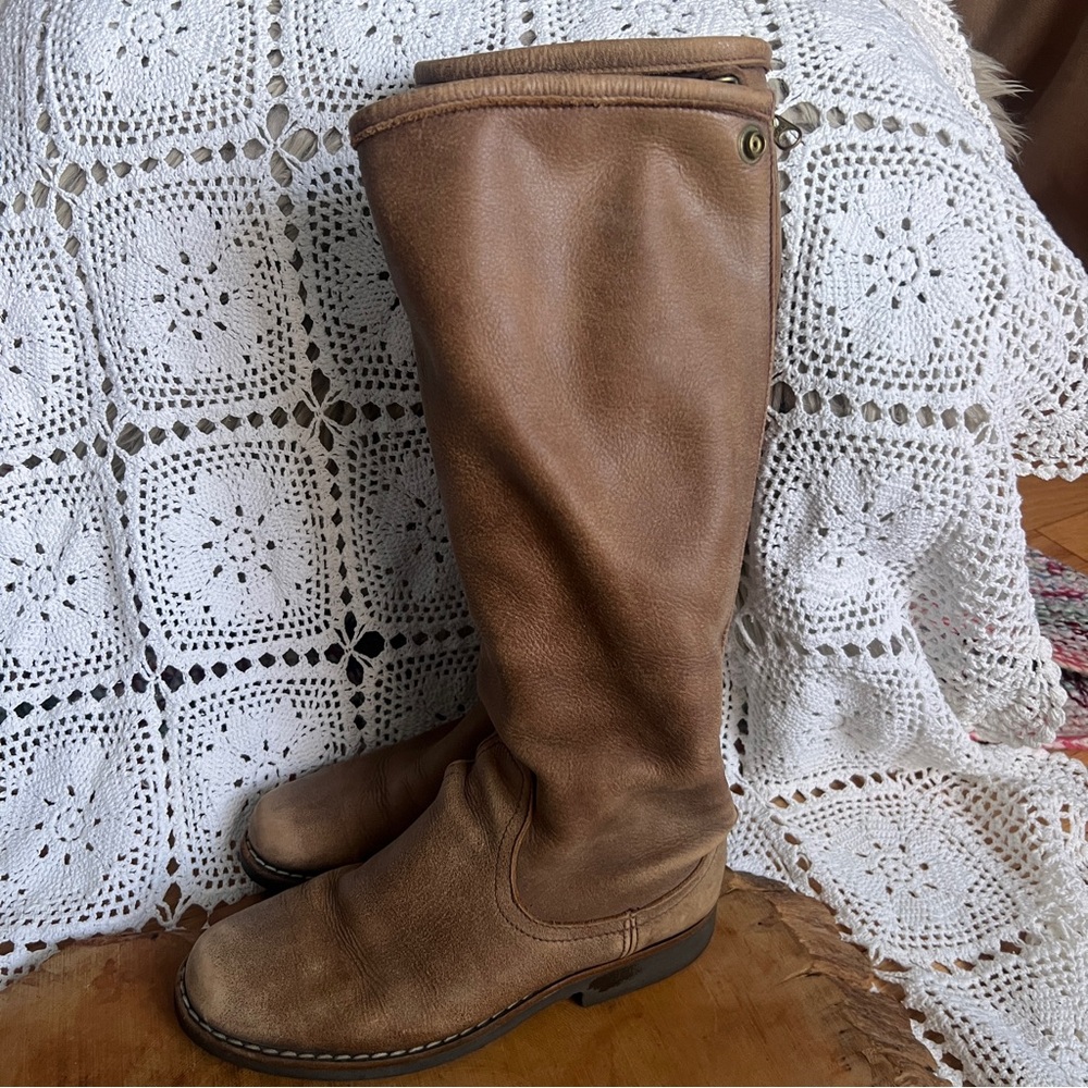 ✨DISCONTINUED✨‎ RARE- Roots equestrian leather boots, size 6-1/2.